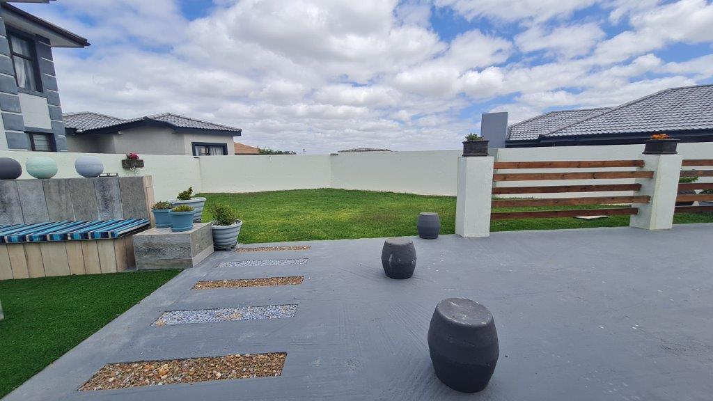 2 Bedroom Property for Sale in Dana Bay Western Cape